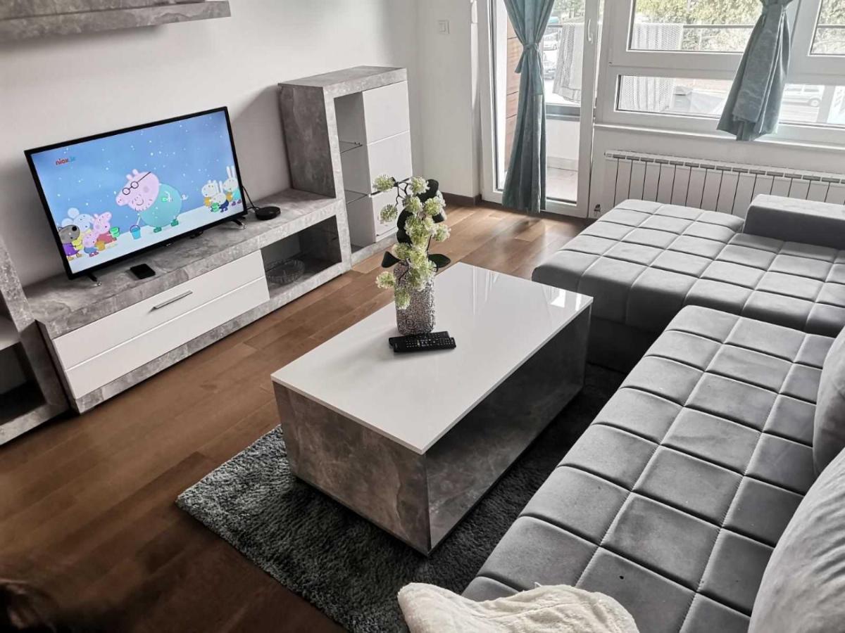 Square Daire Banyaluka Dış mekan fotoğraf